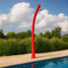 RIO-SS0935-RED Columna de Ducha Rojo RAL6018 de Polietileno HD para Jardín y Piscina Con Depósito de 25 Litros y Lavapies Innovación Tecnica en Diseno Italiano STARMATRIX RIO RED